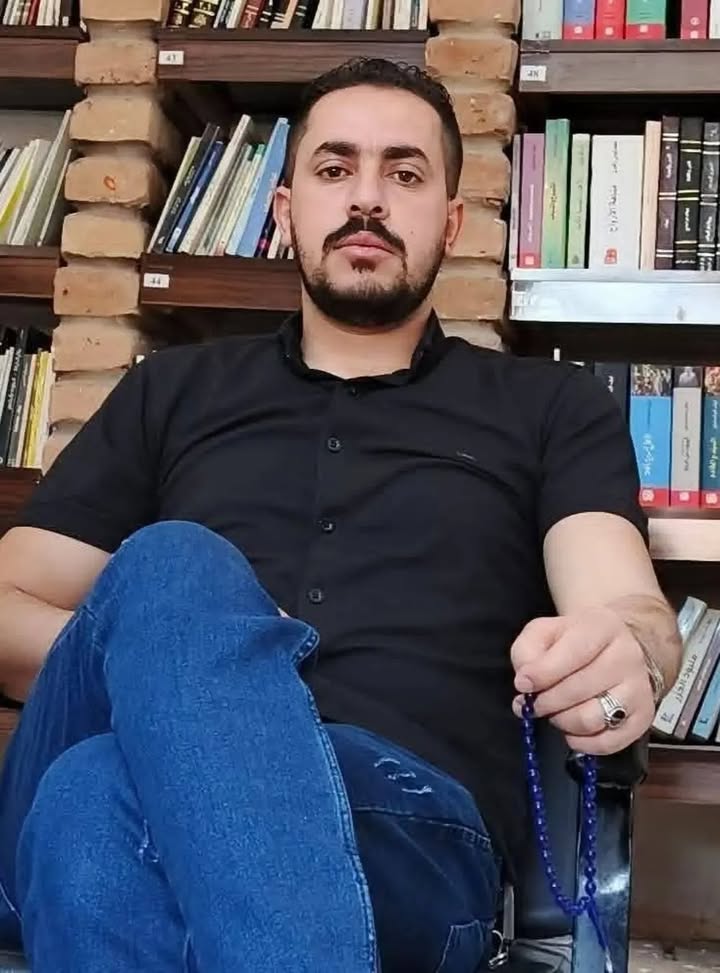 🛑 هام للمشاركة والنشر والتعليق

كتب قتيبة ياسين:
"‏هذا الصحفي اسمه "فراس البرجس" اعتقلته السلطات في...