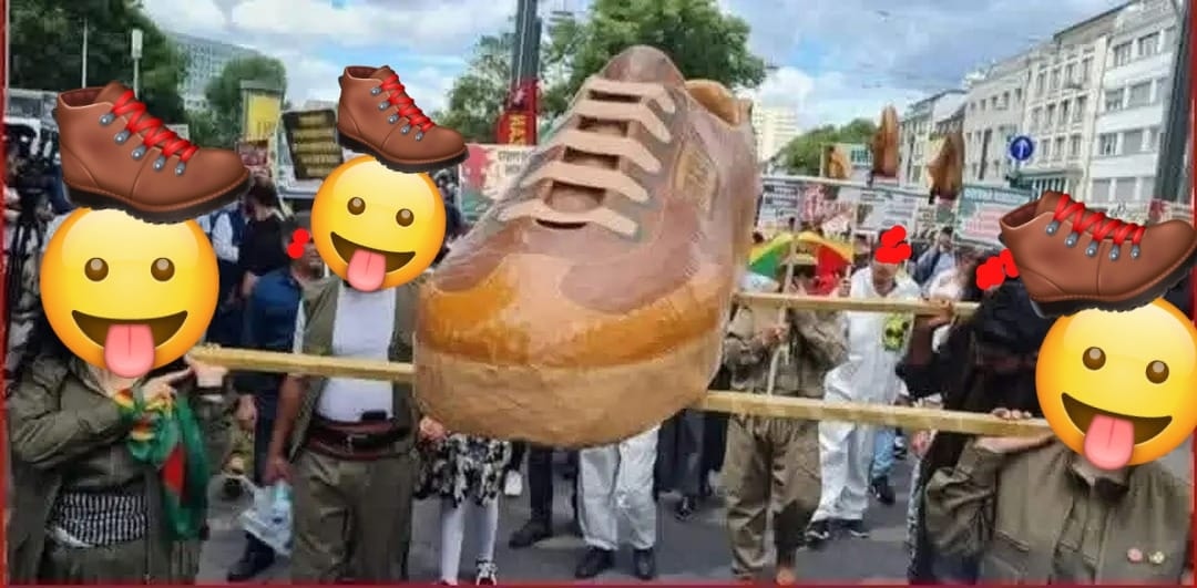 أتباع فكر الغائط اوجلان الاجـ.ـرامى يعبدون الحذاء ويقدسونه فللحذاء مكانة عالية عندهم في فكرهم أكبر م...