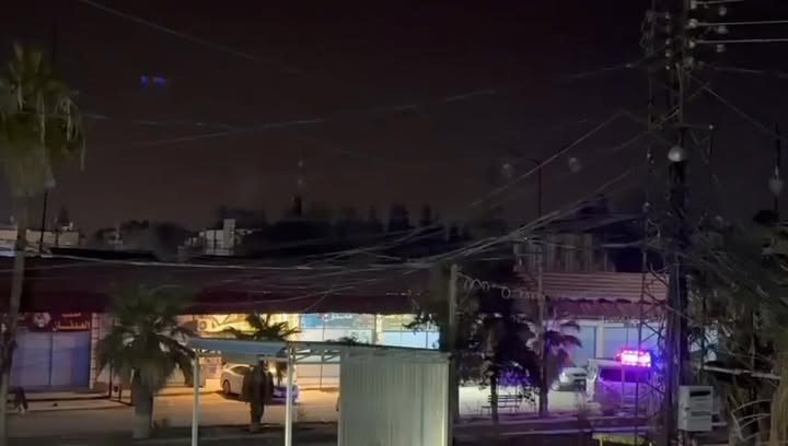 قسد تعدت كل الحدود والمفاهيم... تبث الآن أناشيد كـ.ـردية من مآذن المسـ.ـاجد في القامشلي!!!
QSD bê dî...